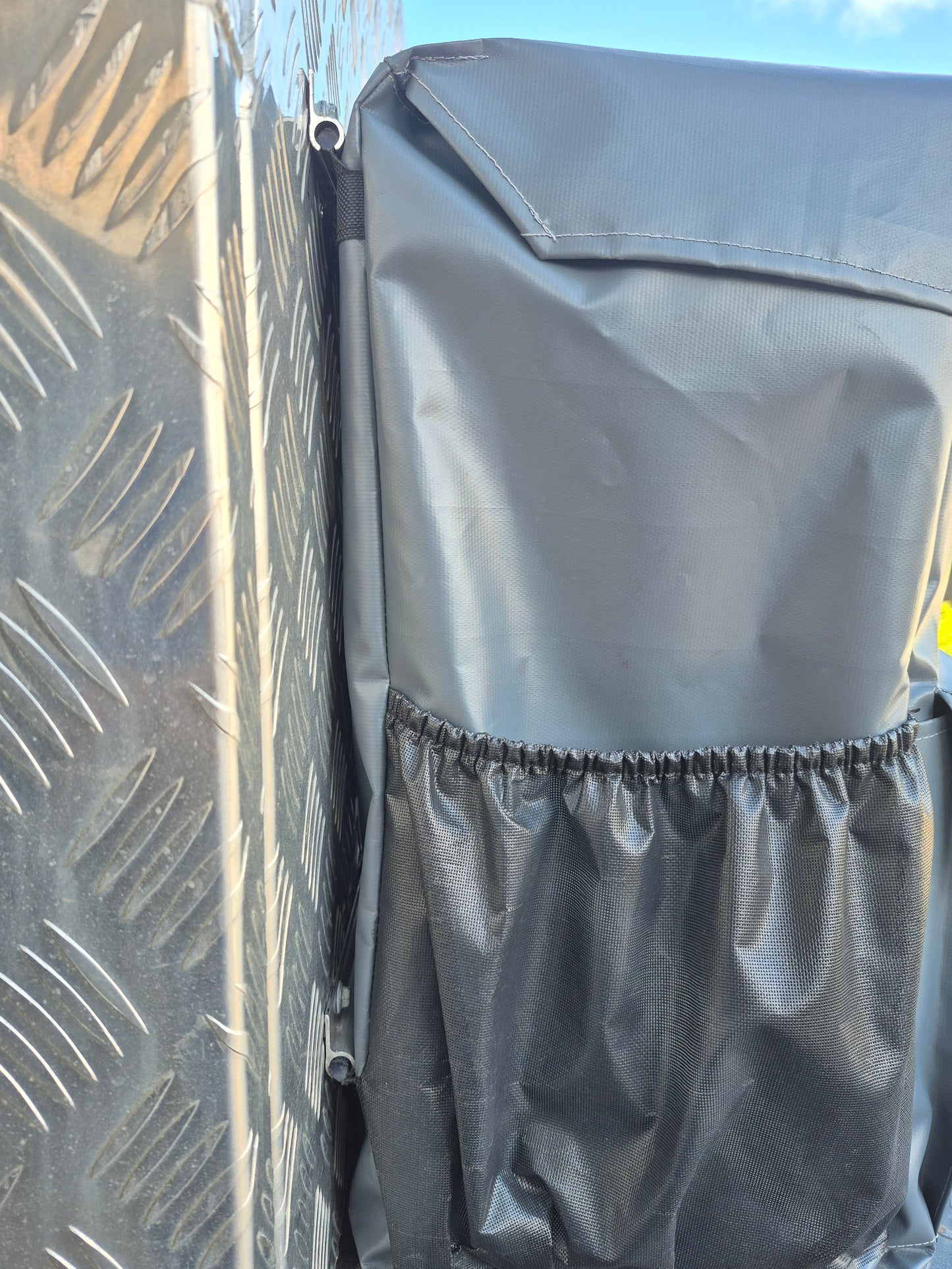 Escape Dirty Gear Bag (Track Mounted)